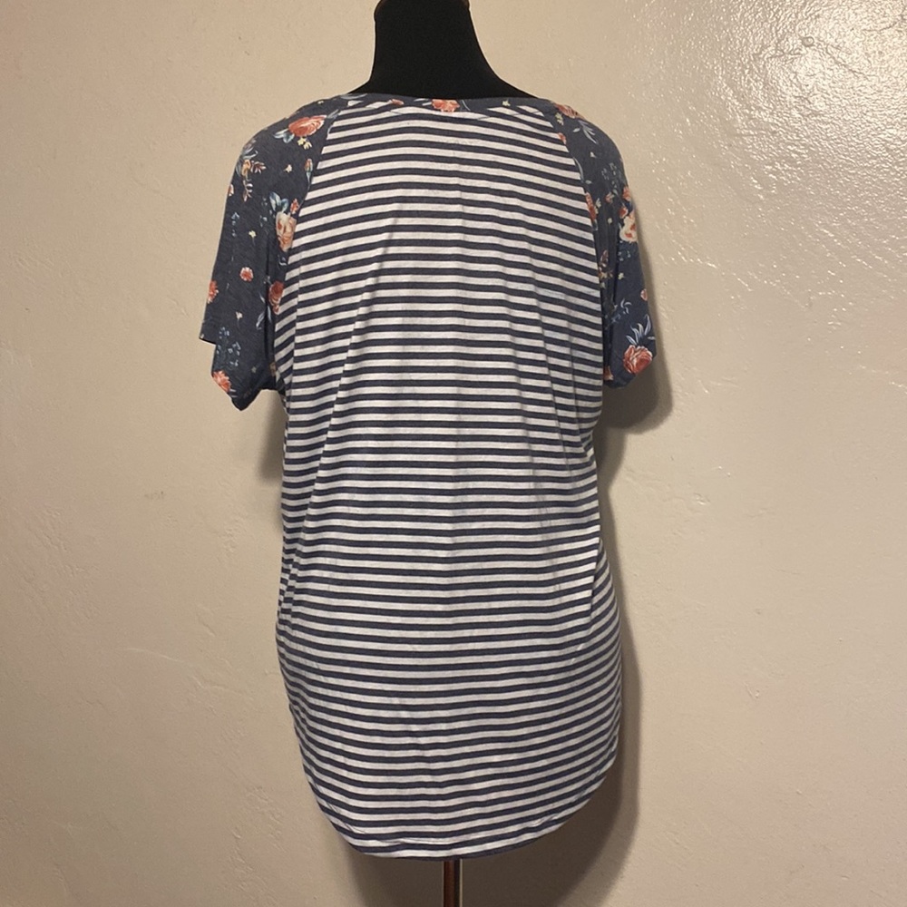 Mixed Pattern Top - Picture 4 of 4